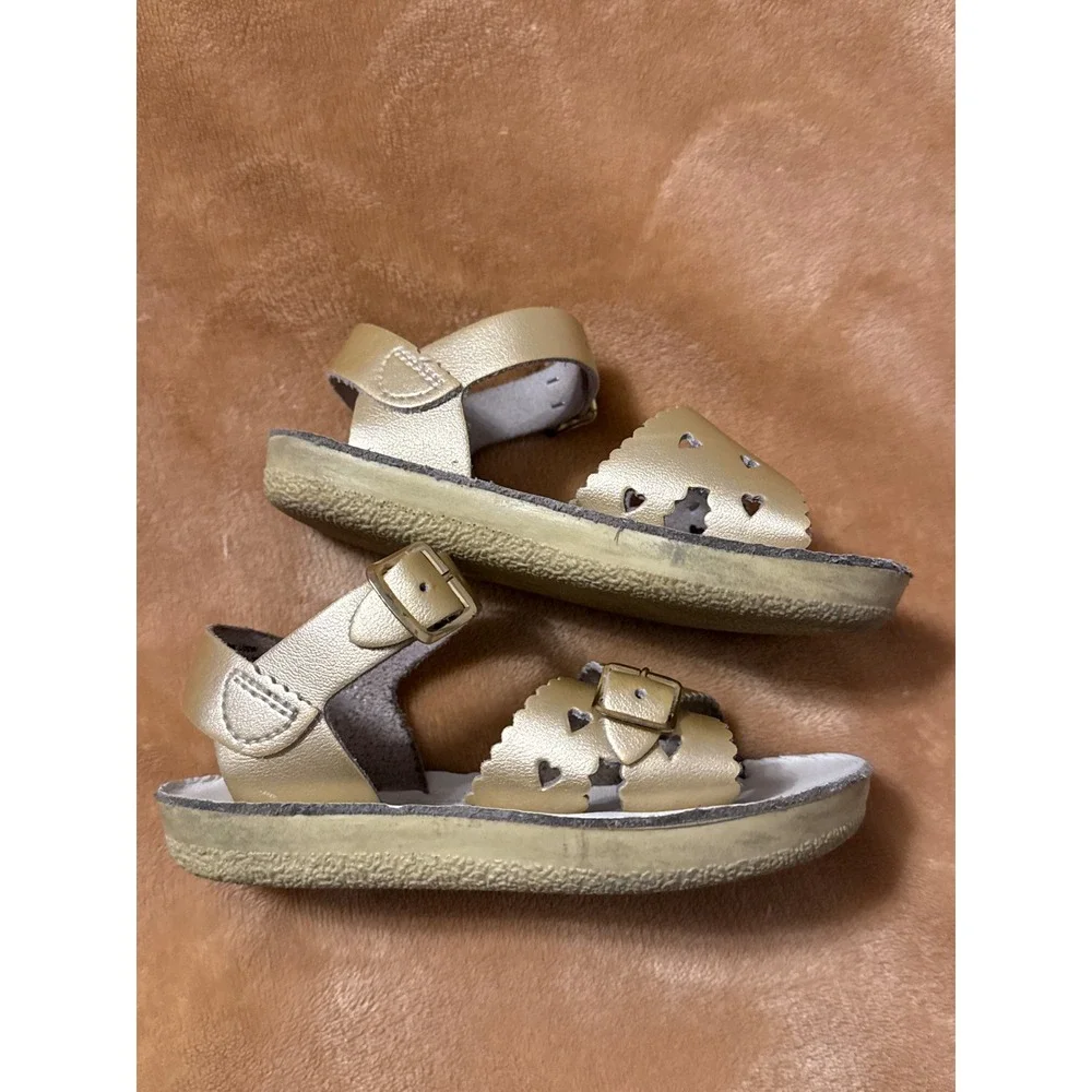 Salt Water Sun-San Sweetheart Gold Leather Scalloped Heart Sandals Toddler 8